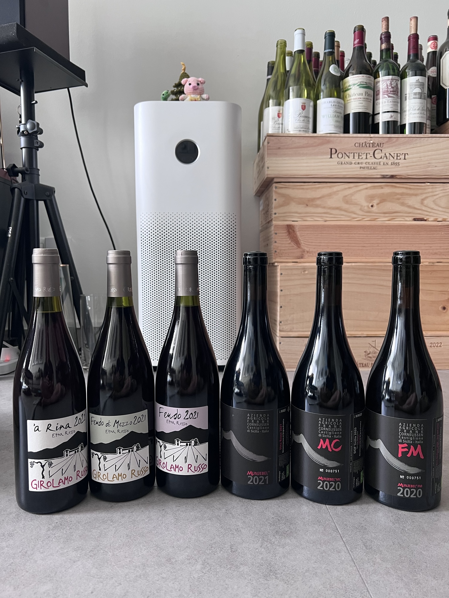 Girolamo Russo’s A Rina 2022, Feudo 2021, Fuedo di Mezzo 2021, and Frank Cornelissen’s Munjebel Rosso 2021, Rosso FM 2020 and Rosso MC 2020.