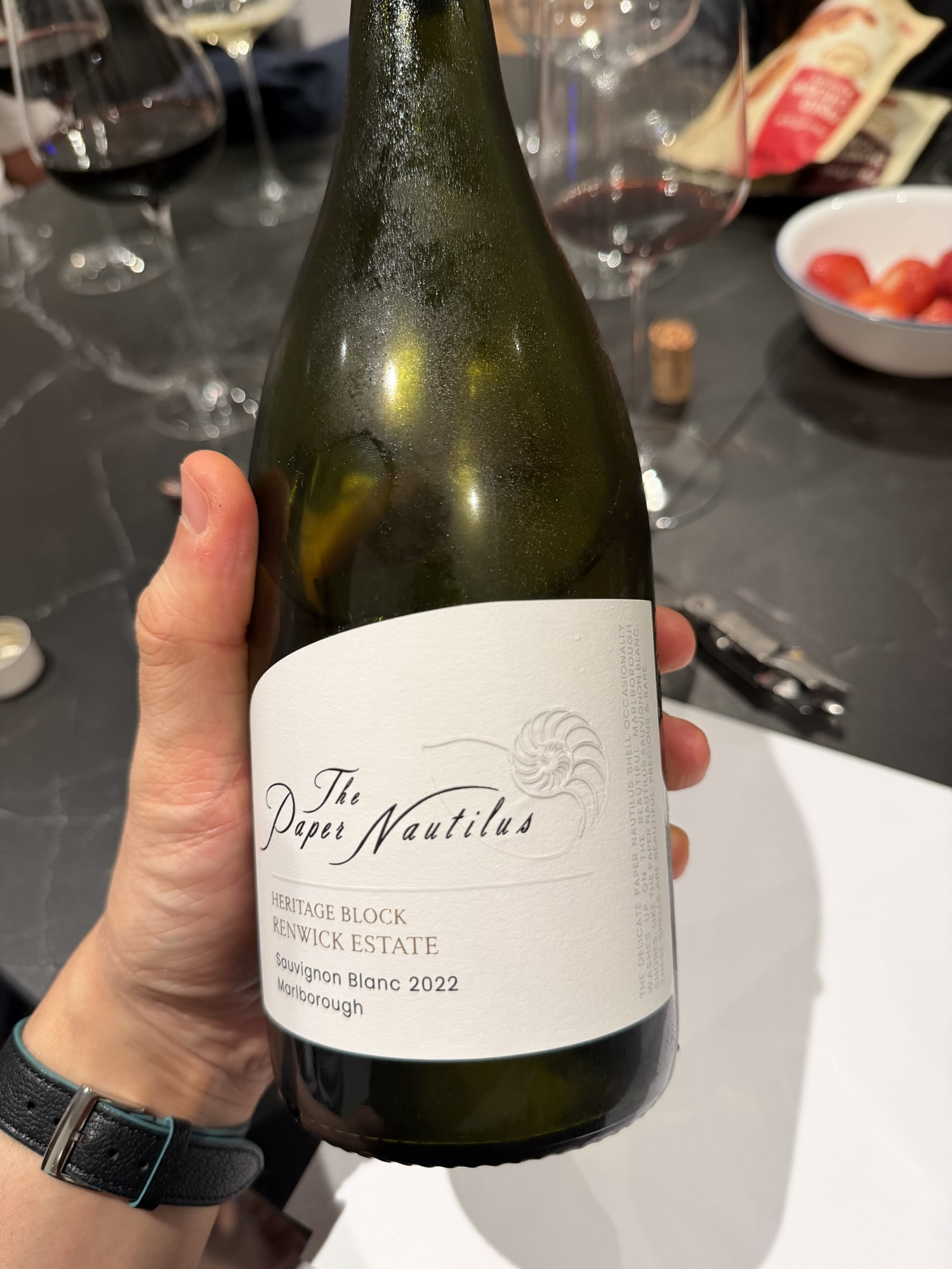 4.1. The Paper Nautilus Sauvignon Blanc 2022.